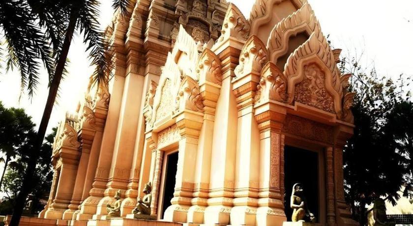 Klim Hotel Buriram Bagian luar foto