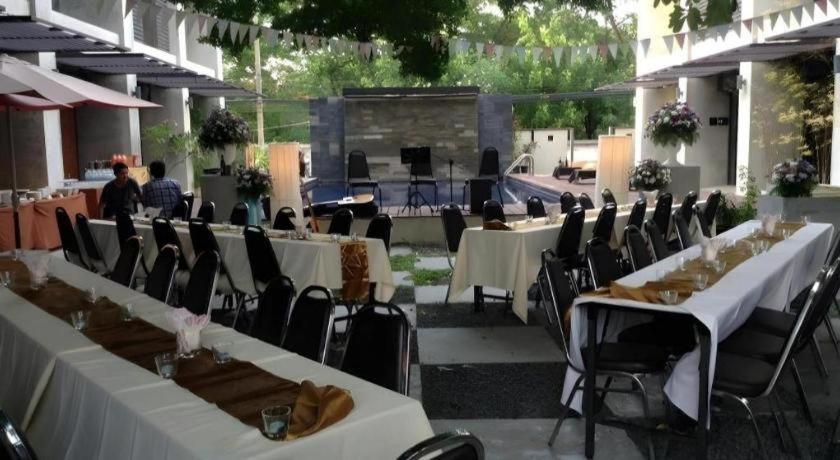 Klim Hotel Buriram Bagian luar foto